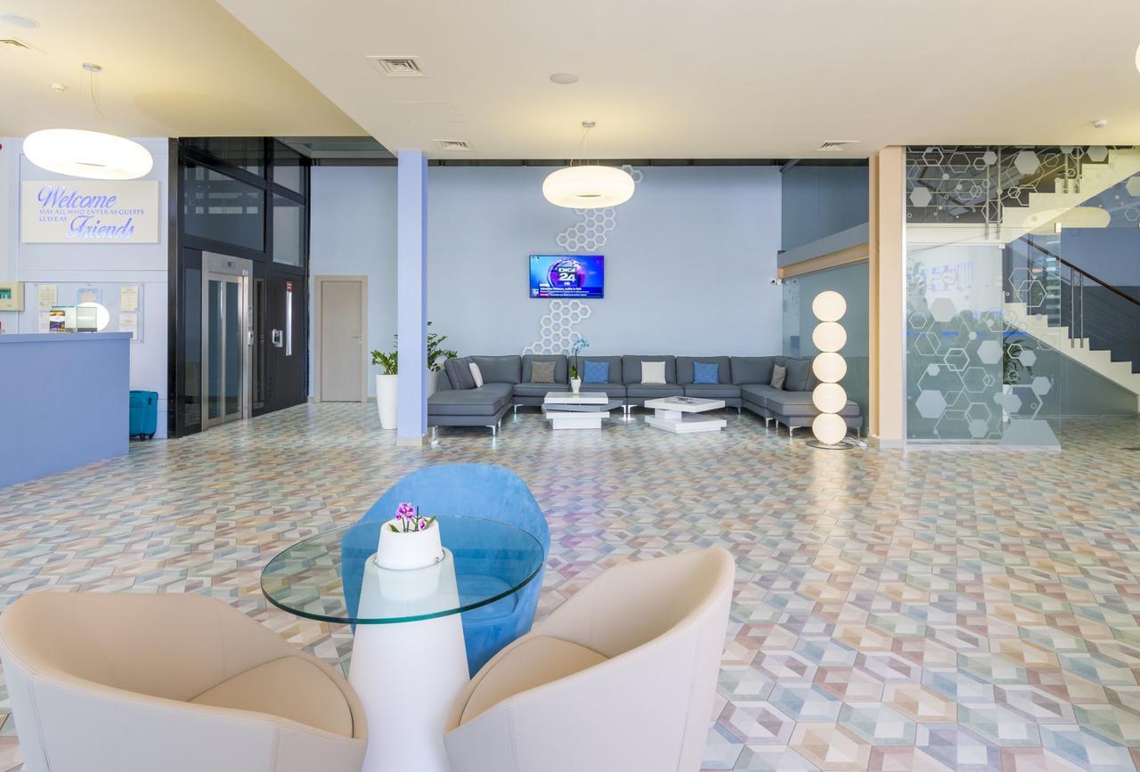 West 4* Floresti (Cluj)