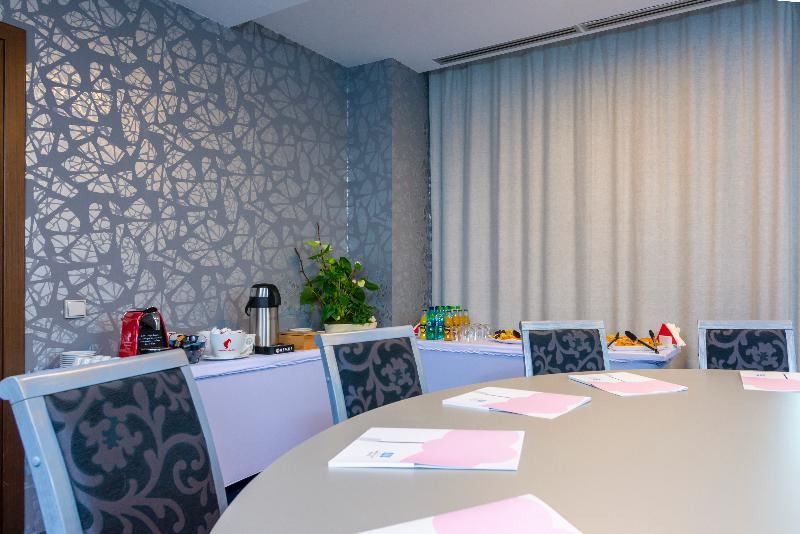 West 4* Floresti (Cluj)